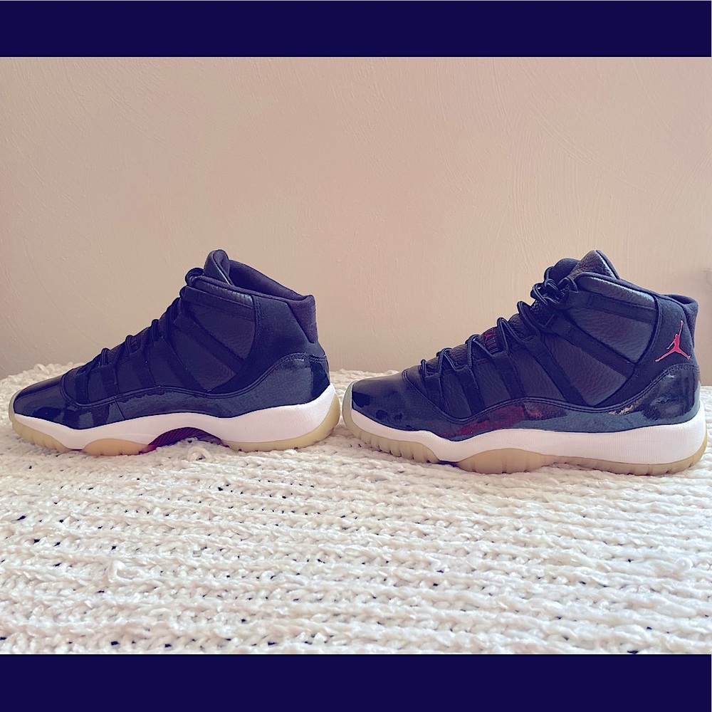AUTHENTIC Jordan “72-10s”. Product is a size 6.5Y.
